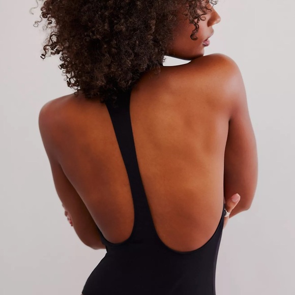Free People Dresses & Skirts - Intimately 🌺free people extreme T back seamless slip 36’ long